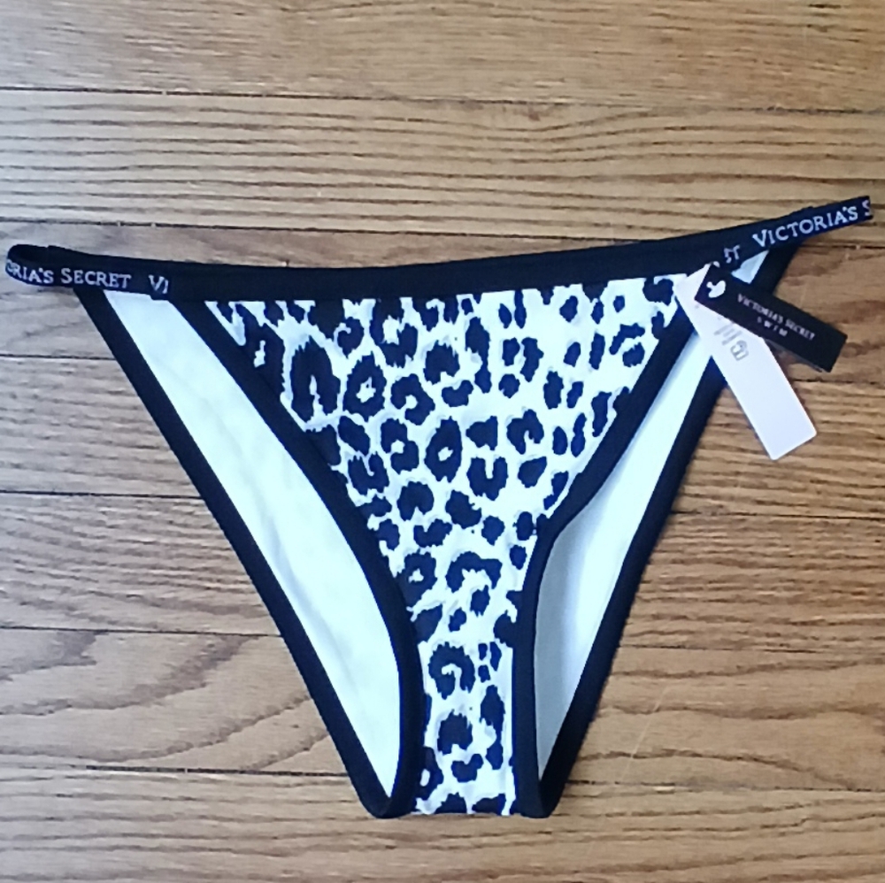 NWT❤️. Victoria's Secret Swim Black & White Leopard Print Bikini Bottom❤️